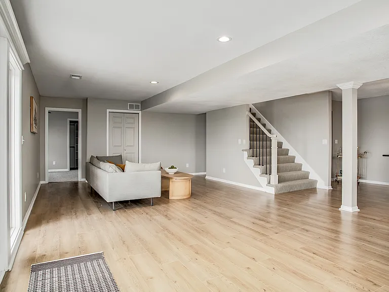 101 SW View High Dr — Photo 36