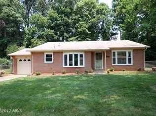 5257 Pumphrey Dr, Fairfax, VA 22032