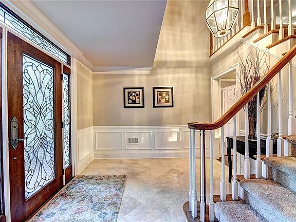 2nd image of 8690 Lake Glen Ct