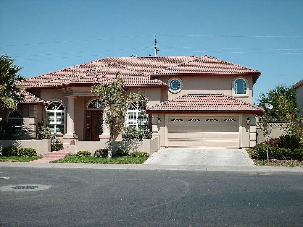 1803 Arena Dr photo 1