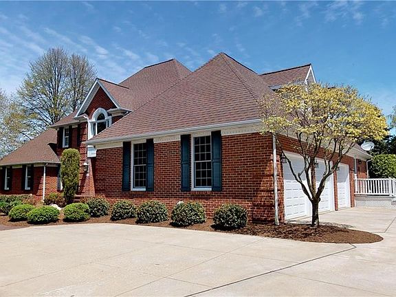 5th image of 5075 Tramarlac Ln