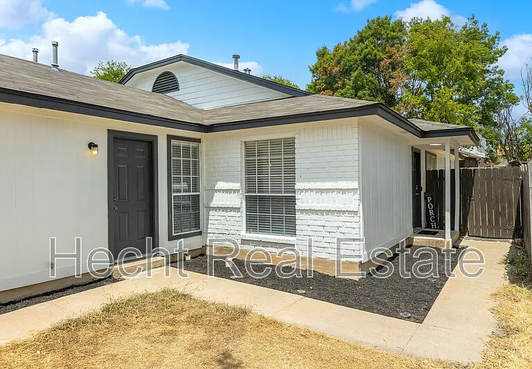 2308 Fuzz Fairway #B — Photo 2