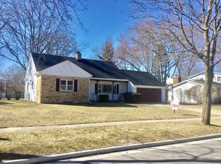 2919 Valorie Ln, Midland, MI 48640