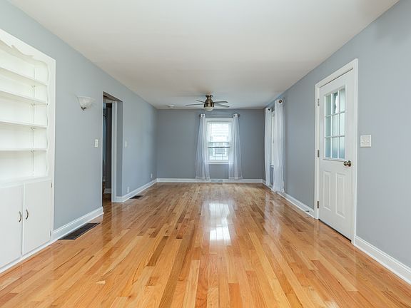 Living Room/Dining Room