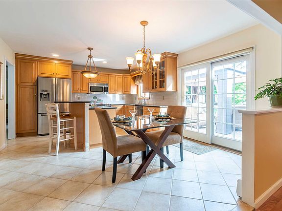 4th image of 30 Ross Ln