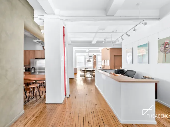 118 East 25th Street image 7 of 10