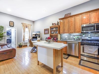3683 John F Kennedy Blvd APT 5, Jersey City, NJ, 07307