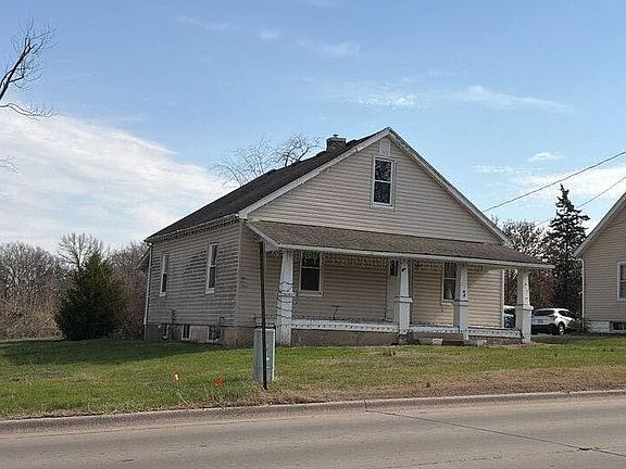 3rd image of 2204 E Main St