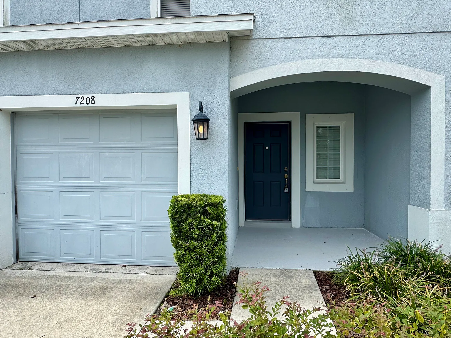 3 bed, 1400 sqft, $2,050 — Photo 2
