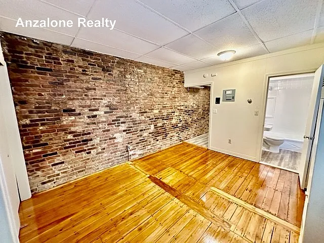 23 Sheafe St #4R — Photo 2