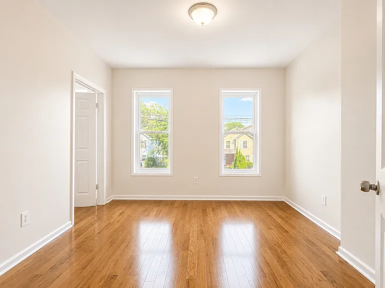 435 S 17th St #1 — Photo 3