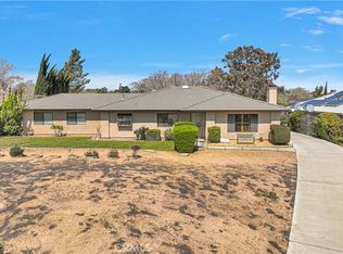 16730 Mission St, Hesperia, CA 92345