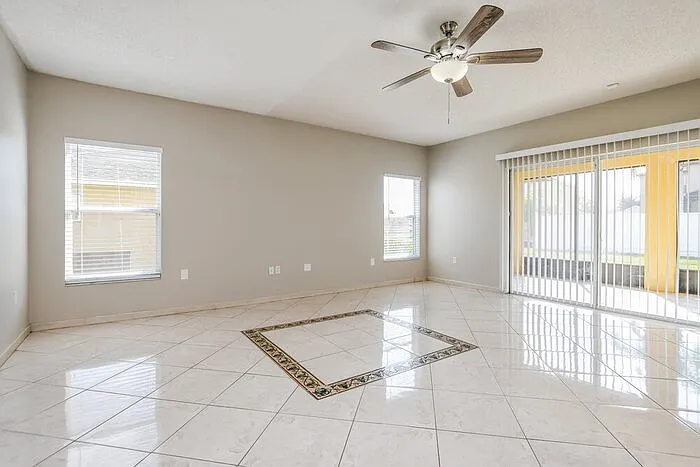 4648 Fairy Tale Cir — Photo 4