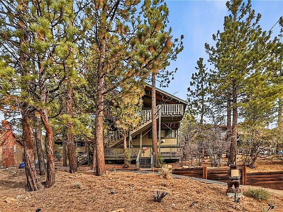 2nd image of 43766 Yosemite Dr