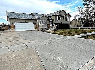 2896 W 2100 N, Clinton, UT 84015