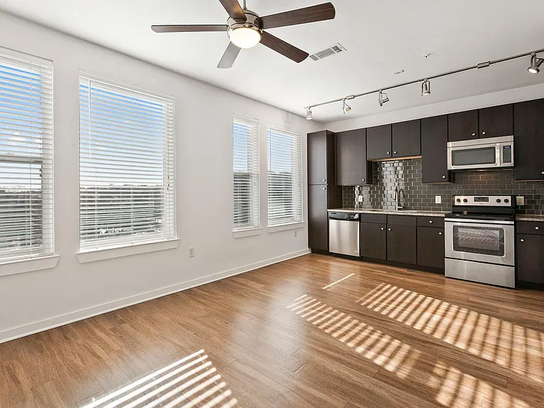1900 Barton Springs Rd #5002 — Photo 19
