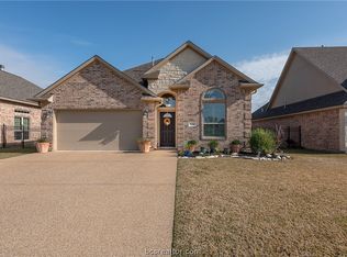 1808 Lakeshore Cir, College Station, TX 77845
