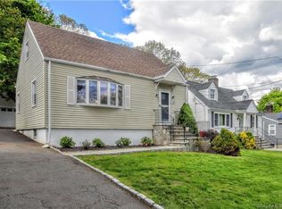 25 Applebee Rd, Stamford, CT 06905