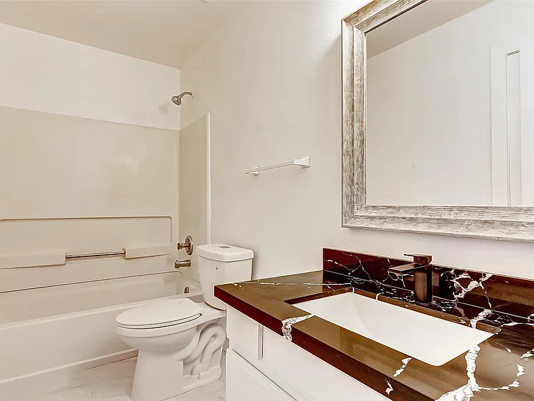 21892 Silver Oak Ct — Photo 39