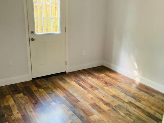 2nd image of 1864 Cornell Ave Unit B