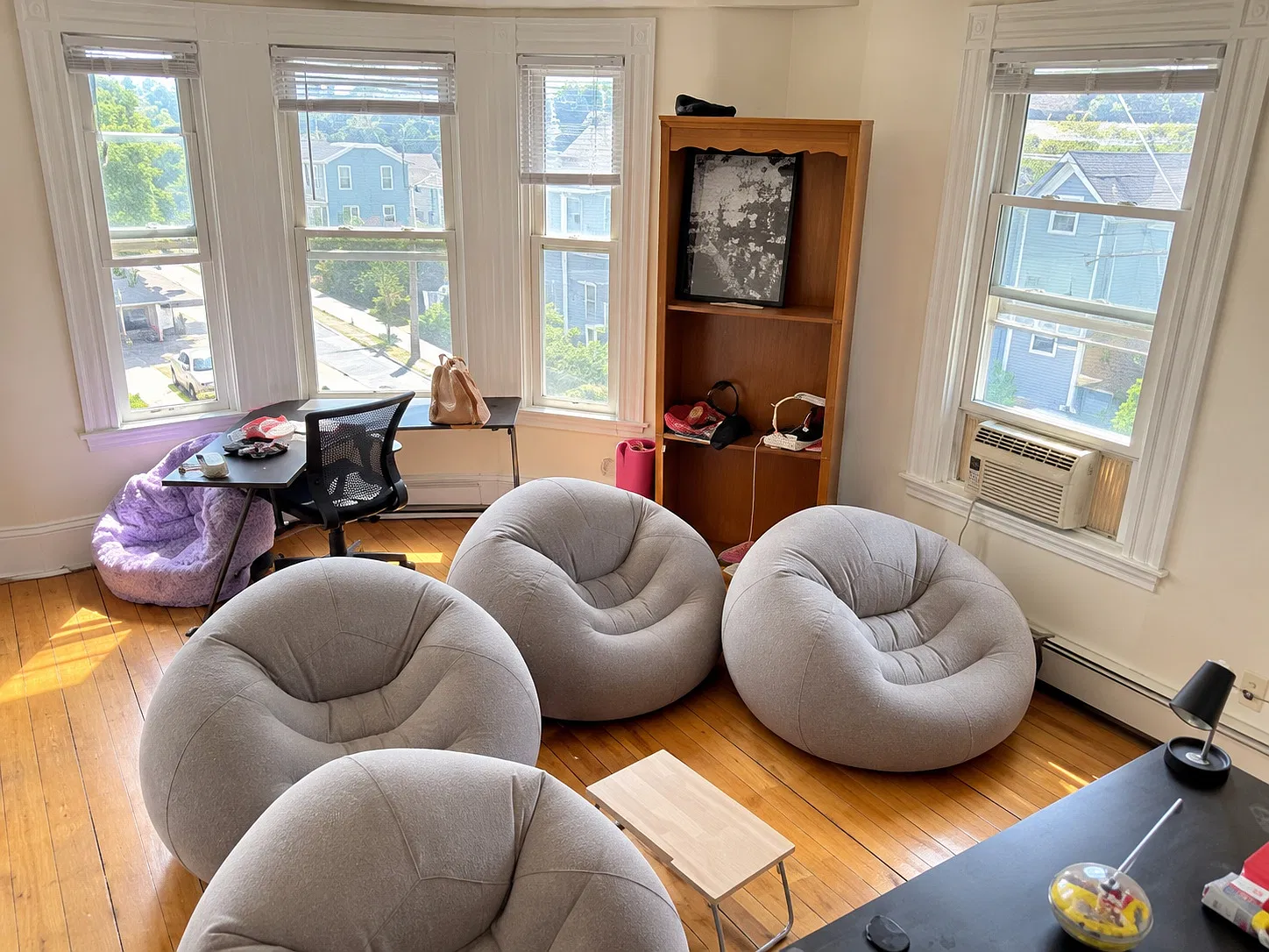 4 bed, 1200 sqft, $4,000 — Photo 2