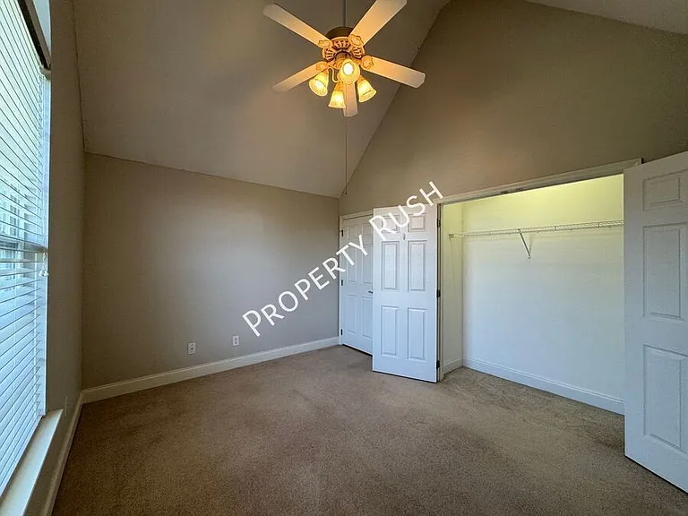 196 Blue Heron Dr — Photo 36