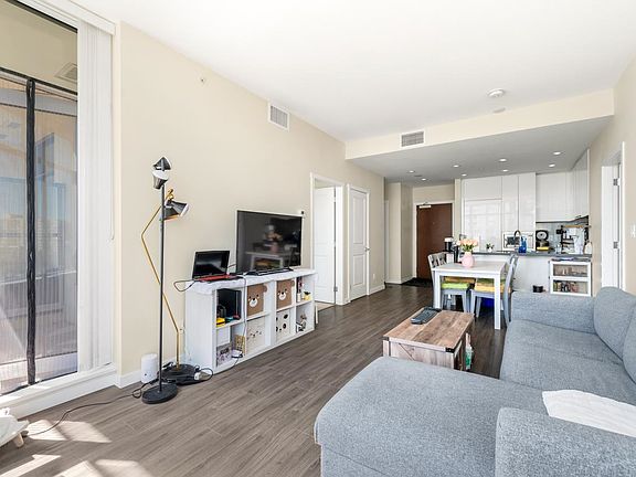 5th image of 7338 Gollner Ave #1011