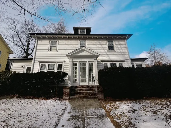 3 Greenough St, Brookline, MA 02445