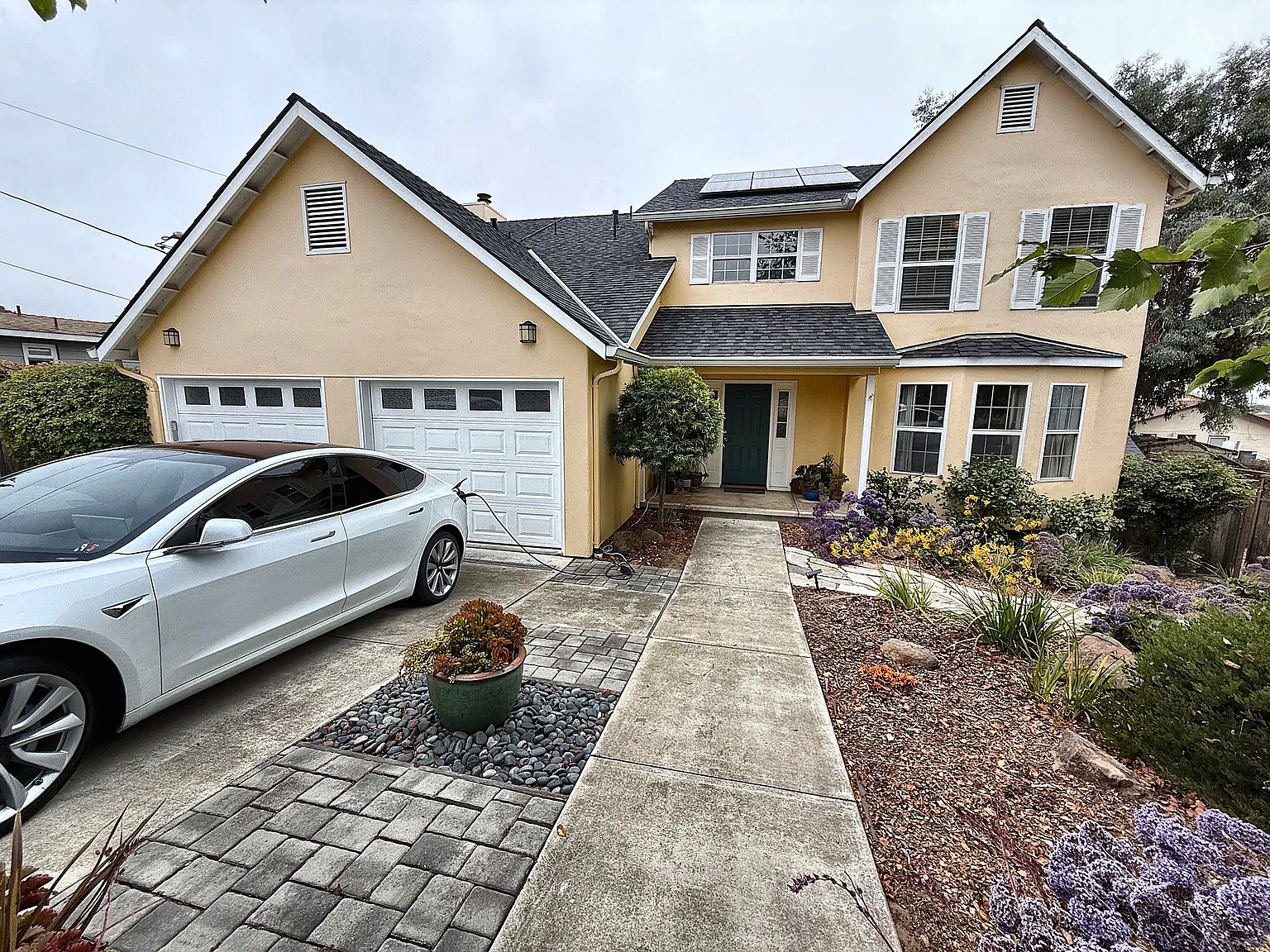 1153 Buena St — Photo 1