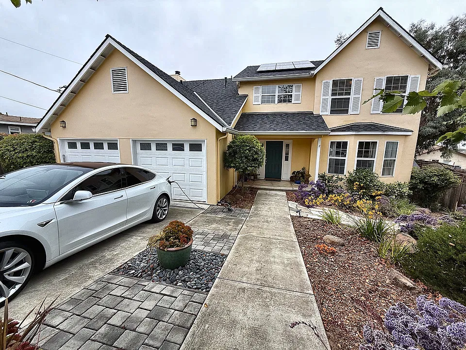 1153 Buena St