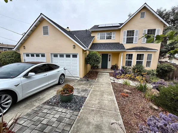 1153 Buena St, Seaside, CA 93955