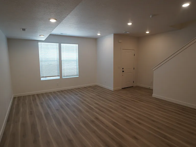 976 S Swoop Dr — Photo 10