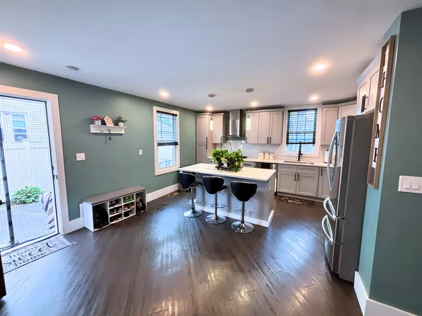 96 Washington St #1, Lynn, MA 01902