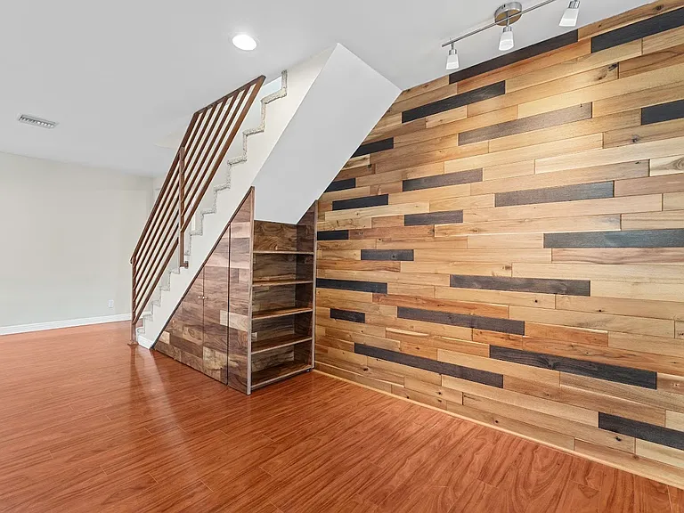426 Santa Paula Ave — Photo 18