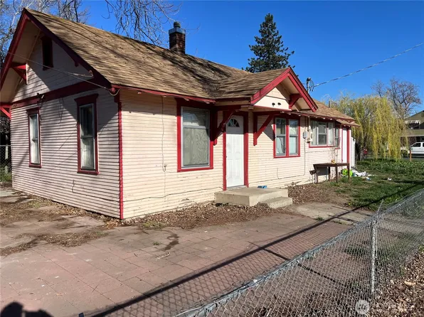 1102 Jefferson Avenue, Yakima, WA 98902