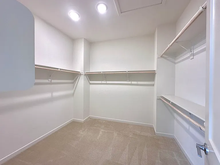 4776 S Ansley Ave — Photo 17