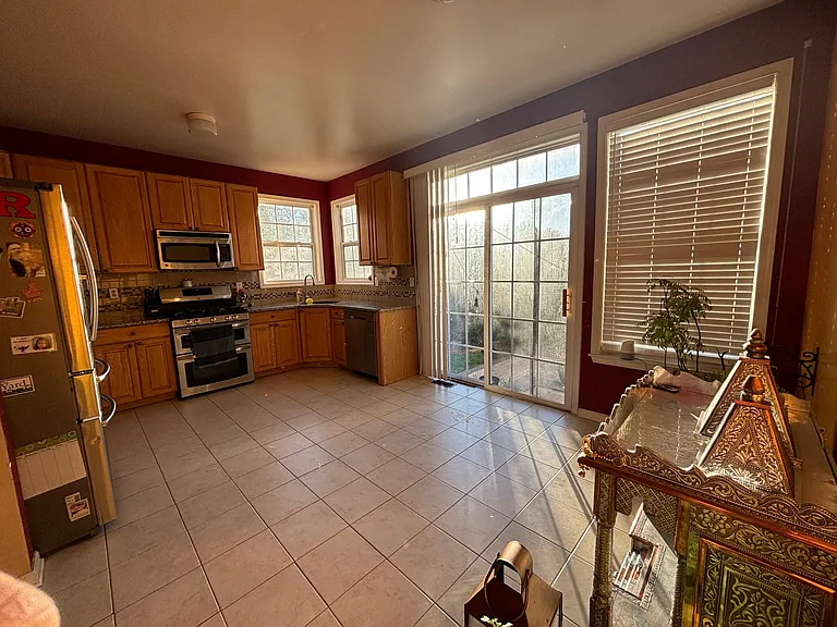 Shelley Cir — Photo 17