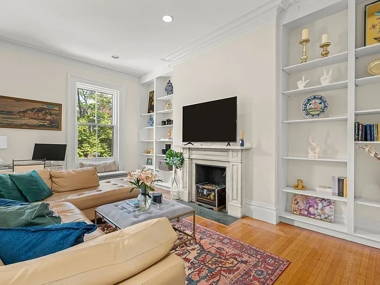 133 Marlborough St #8 — Photo 2