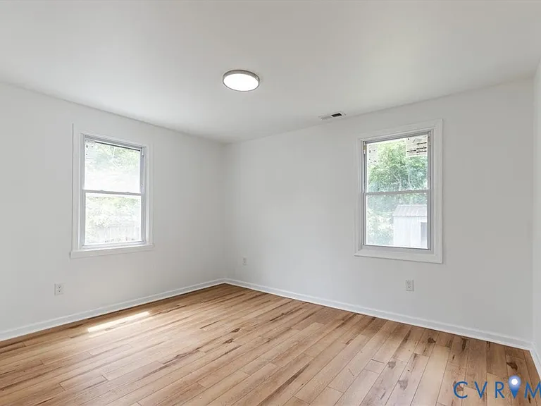 1806 Sussex St — Photo 33