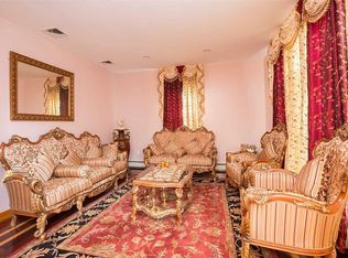 206 Gardner Ave, Jericho, NY 11753
