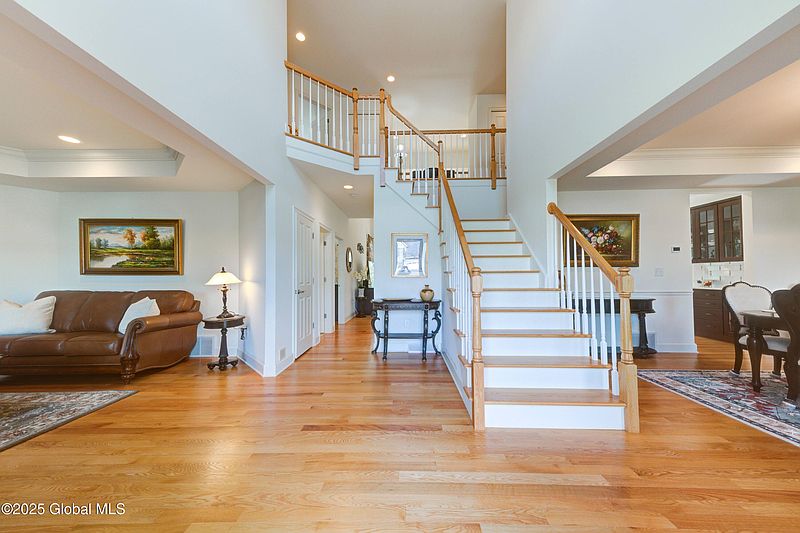 4th image of 30 Tamarack Lane
