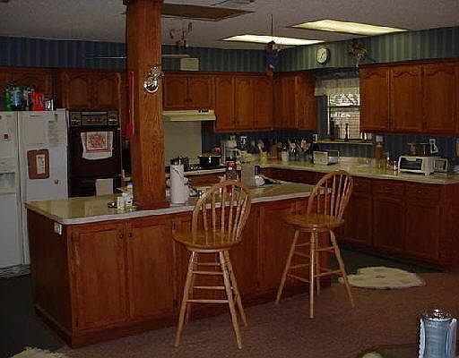 4th image of 8018 LAKE FOREST DR