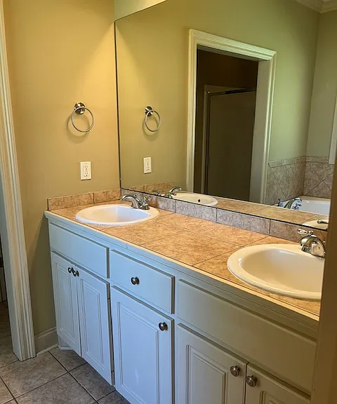 Primary bath