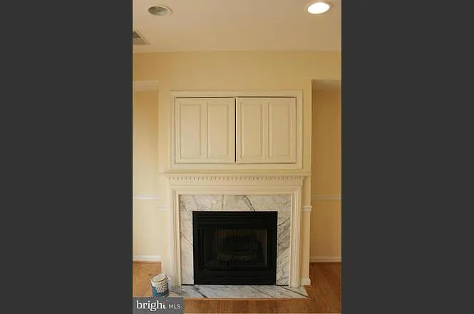 2489 Quick St #102 — Photo 3