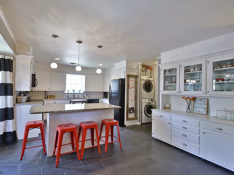 2132 Sylvan Dr — Photo 9