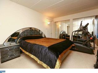 259 E Village Rd, Holland, PA 18966