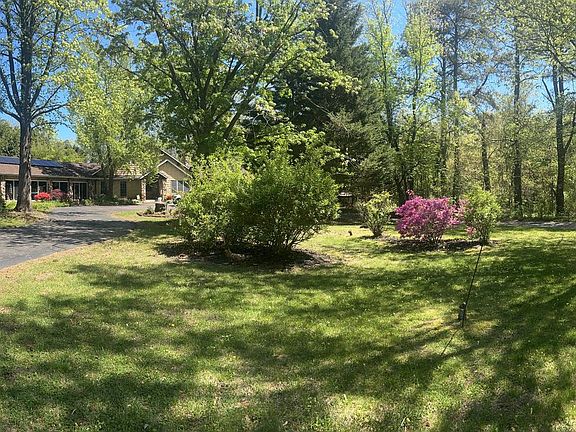 3rd image of 309 Creek Rd