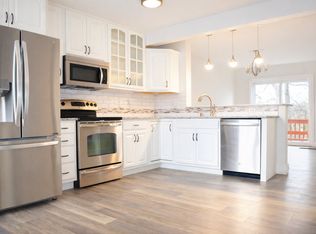 144 Treetops Dr, Lancaster, PA 17601