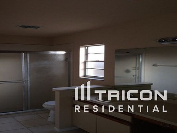 5th image of 3922 Valencia Grove Ln
