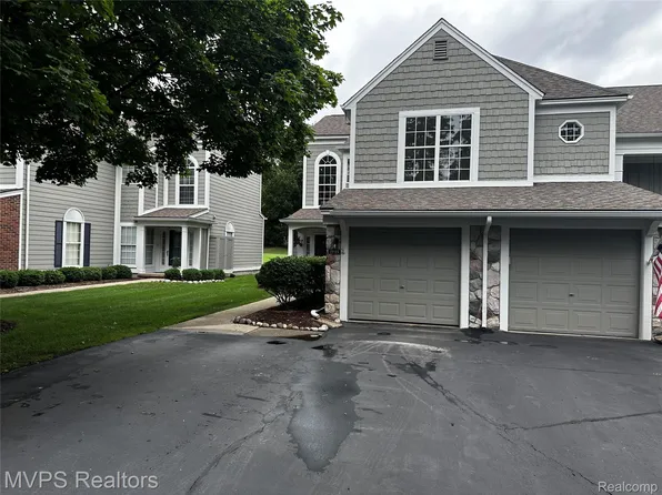 1945 Eagle Pointe #72, Bloomfield Hills, MI 48304